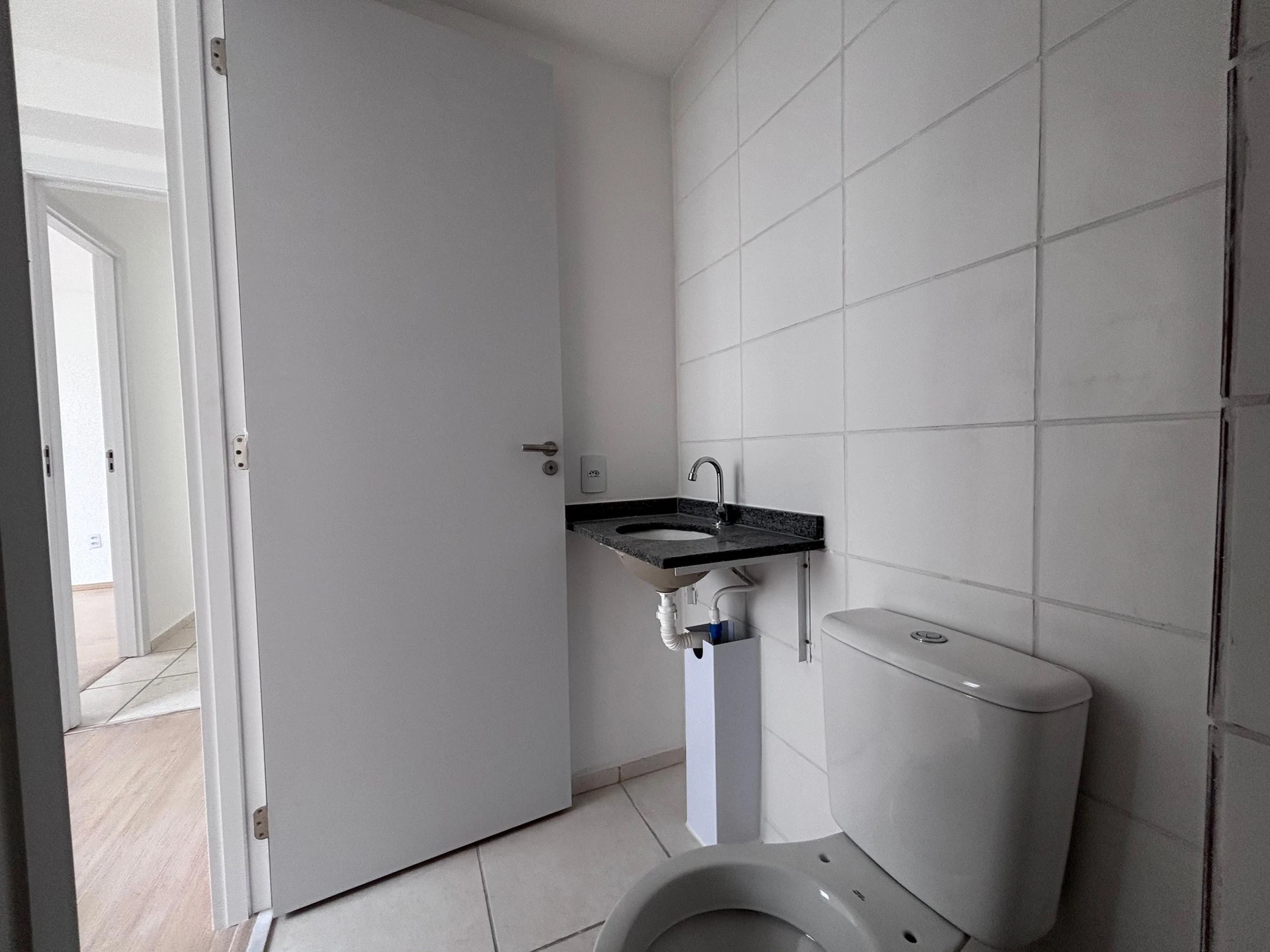 Квартира з 2 кімнатами, власною ванною і балконом — photo 35