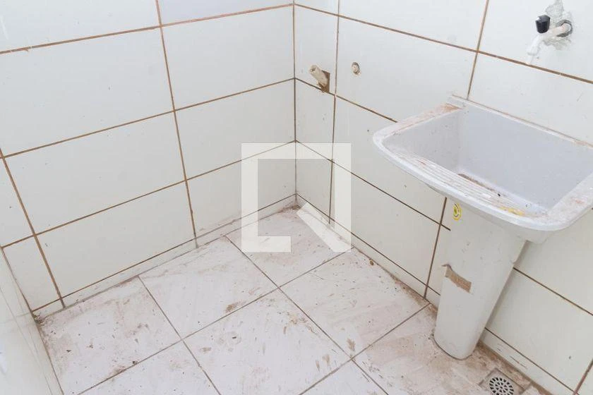 38 m² unfurnished studio with private garden and 1 parking — photo 37
