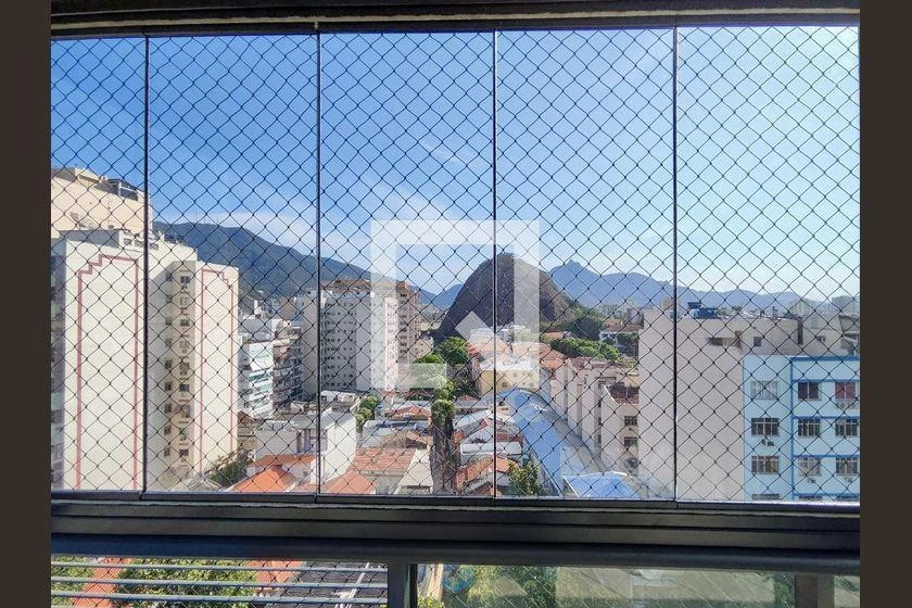 3-bedroom apartment with a mountain view — photo 3