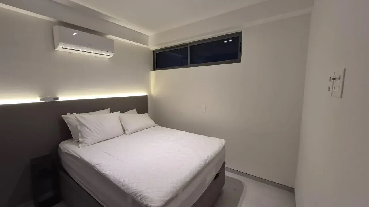 Apartamento mobiliado, 65 m², com janelas do piso ao teto — photo 3