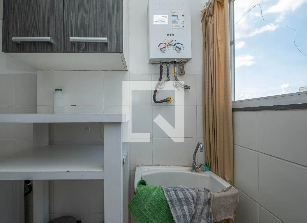 Furnished 2-bedroom apartment with a balcony — photo 4