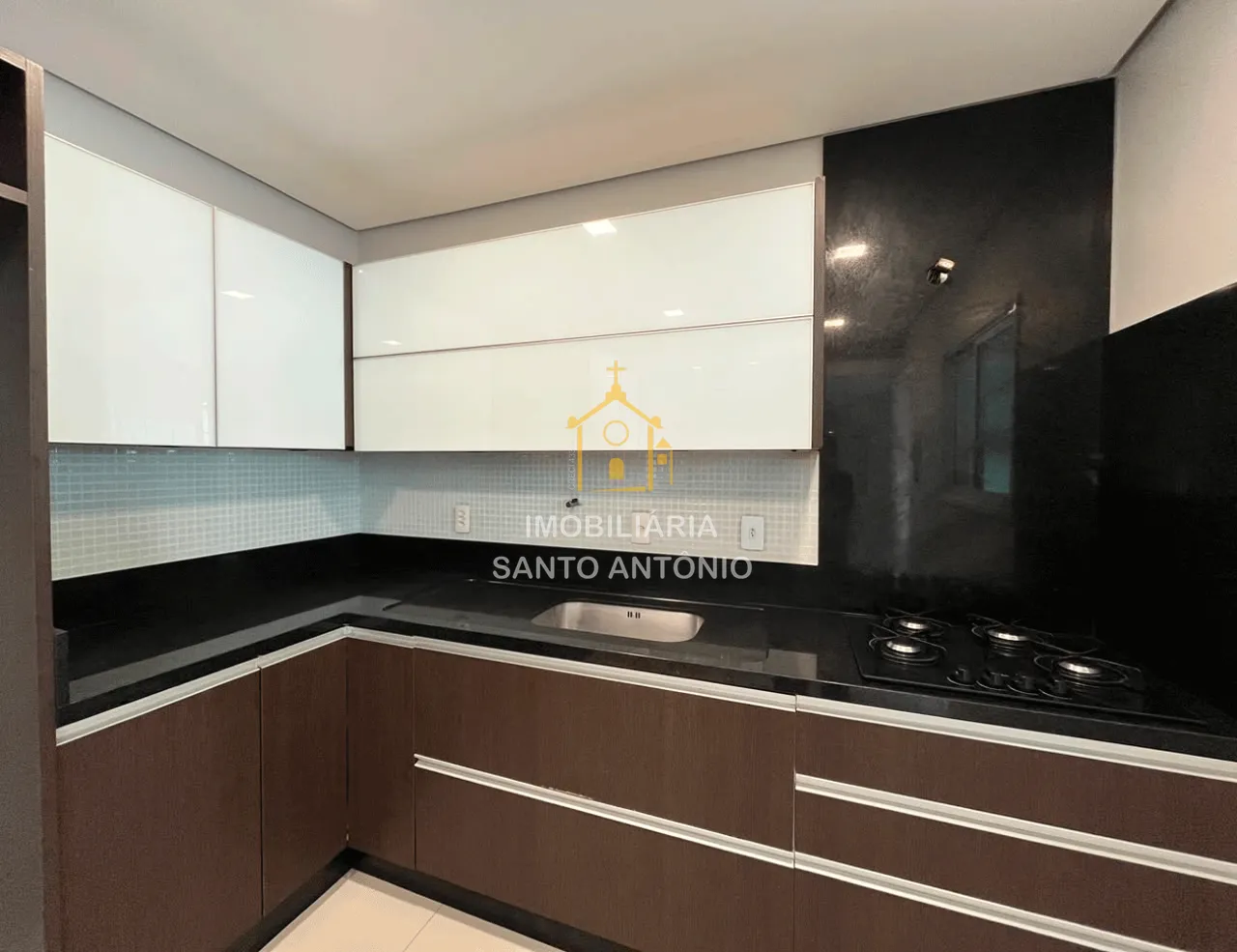 Casa de 360 m² no 2º andar com 2 vagas e cozinha integrada — photo 8