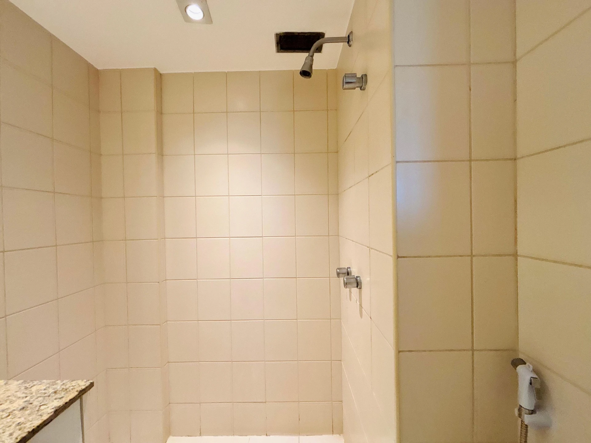 3-bedroom apartment in a building with a sauna — photo 20