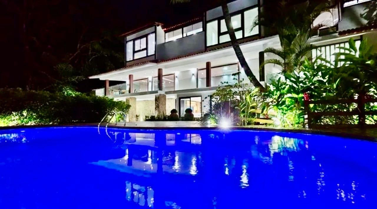 Casa de 5 quartos com 960 m² e 8 banheiros — photo 12