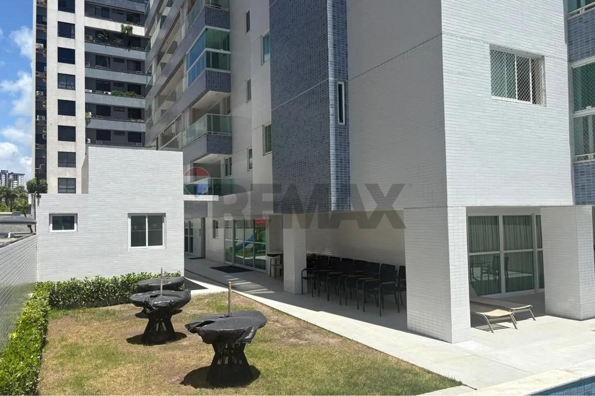 2-bedroom apartment with private BBQ and 2 parking spaces — photo 25