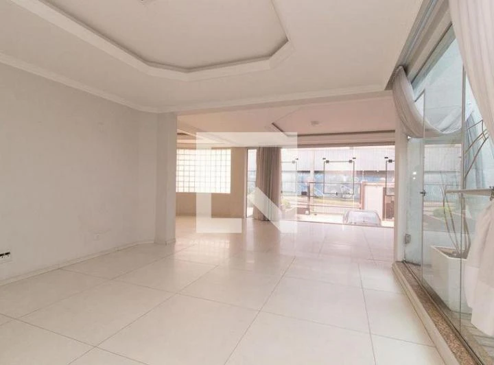 Casa para aluguel com 7 quartos e varanda em 850 m² — photo 5