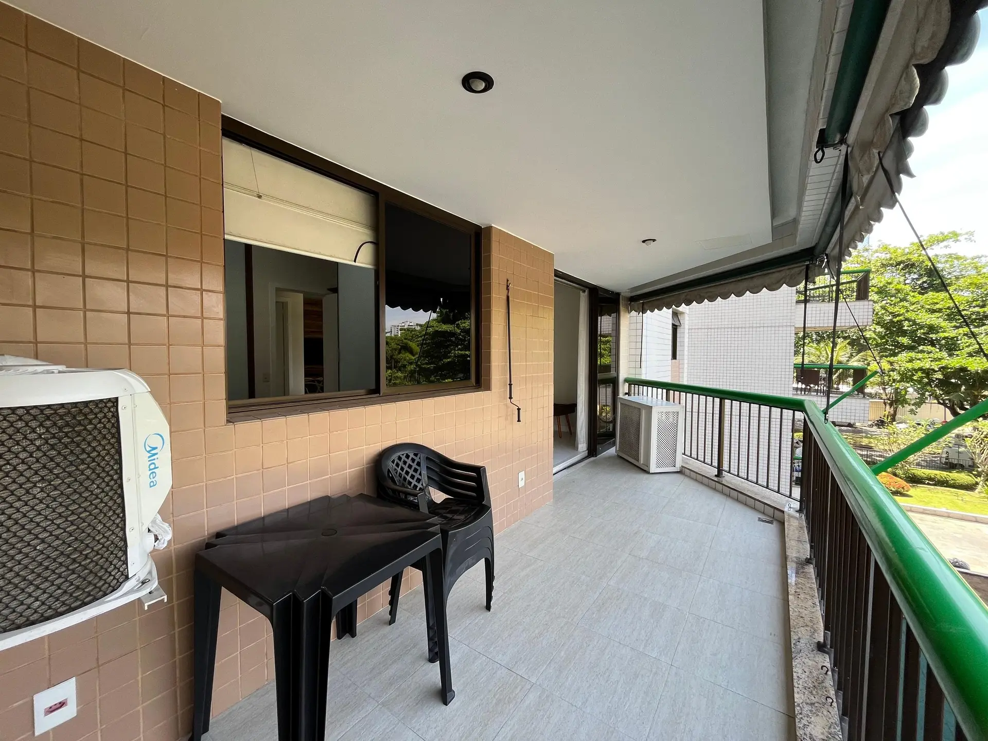 2-bedroom apartment with a glass-enclosed balcony — photo 22