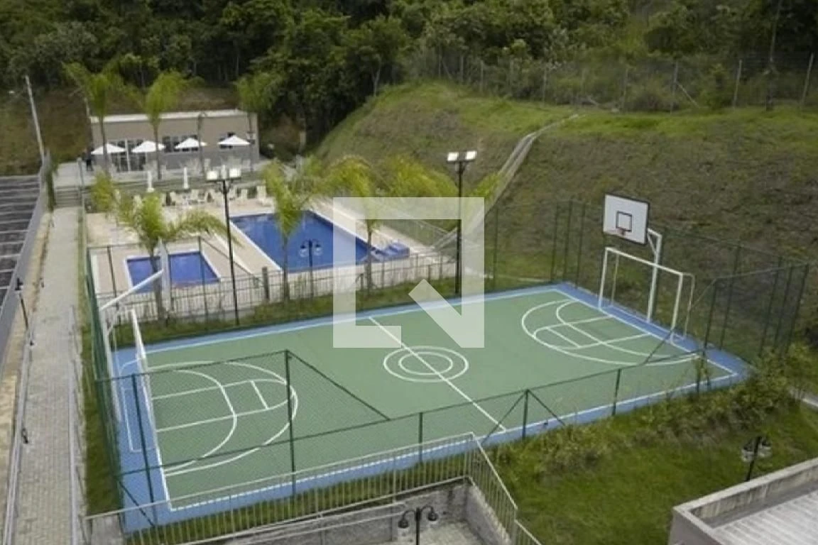 2-bedroom apartment in a building with a gym — photo 13