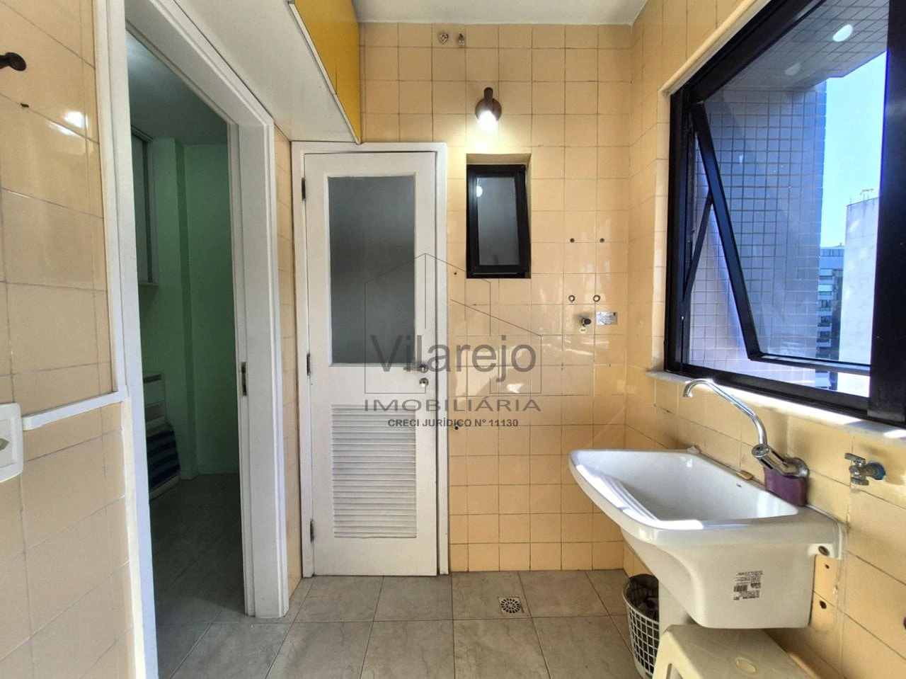 Apartamento com 123 m², 4 quartos e vista da janela — photo 17