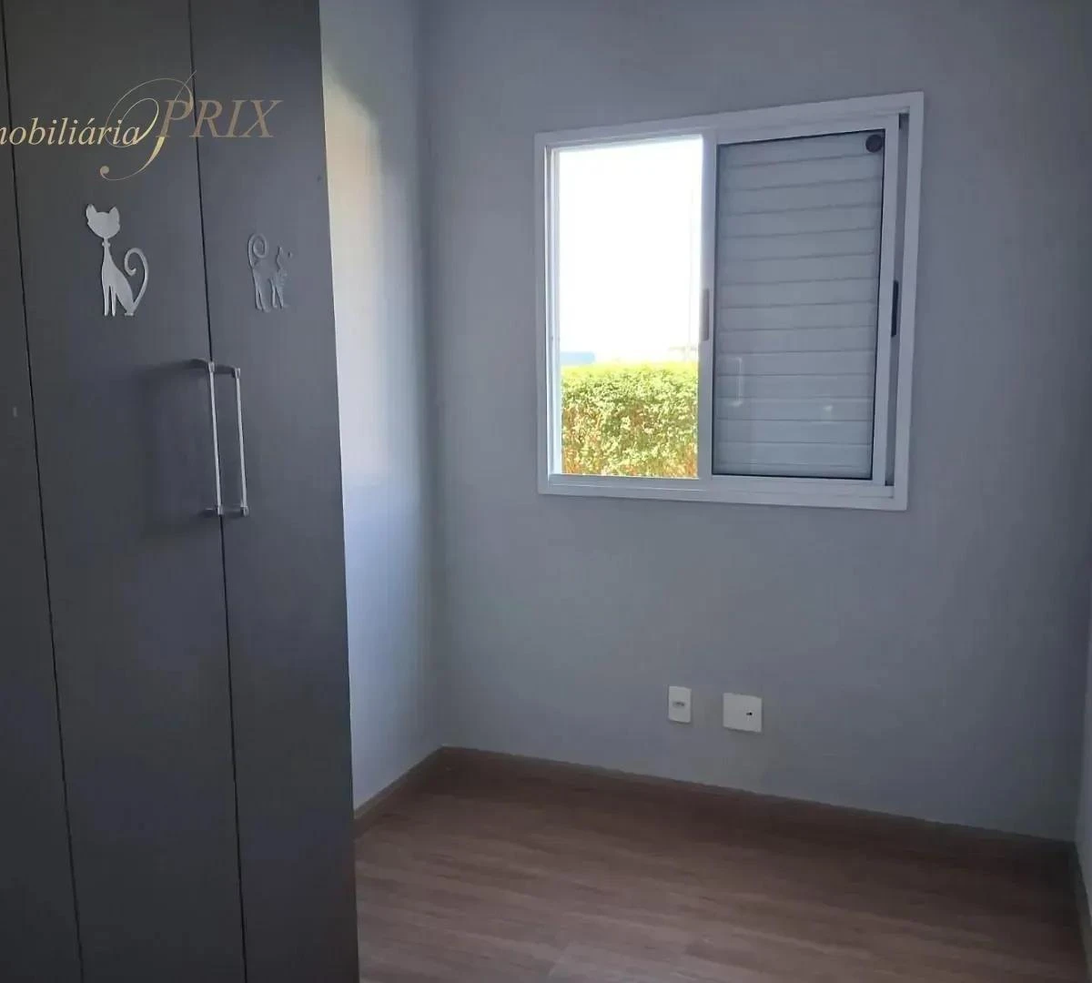 3-bedroom apartment with a glass-enclosed balcony — photo 3