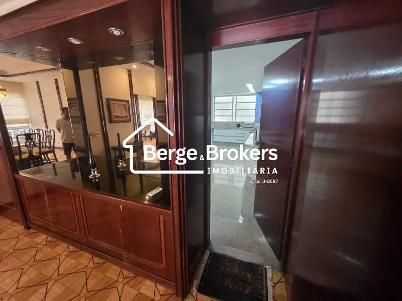 Мебльована квартира 347 м² з 4 спальнями — photo 28