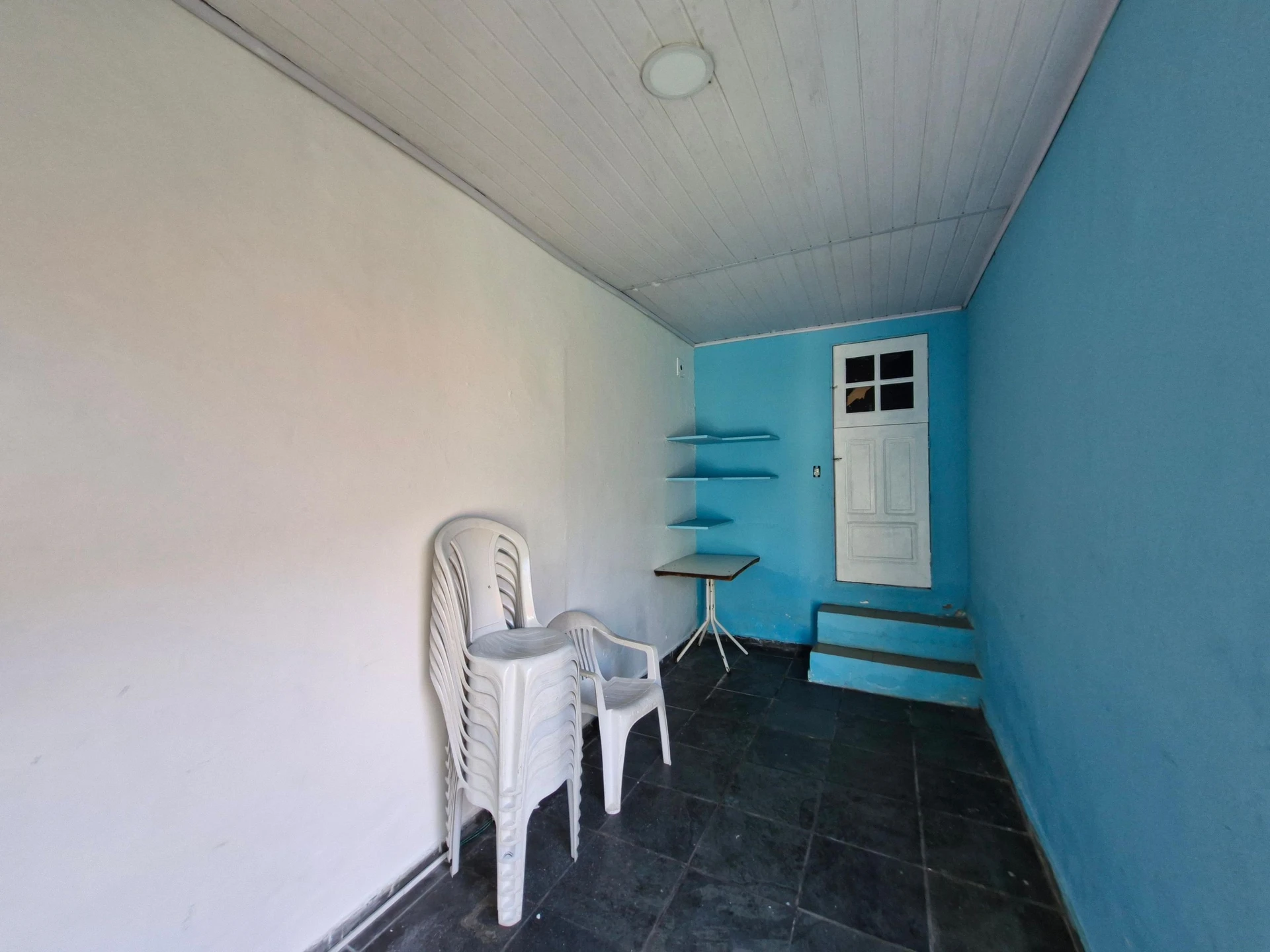 Furnished house with 3 bedrooms, balcony and private garden — photo 27