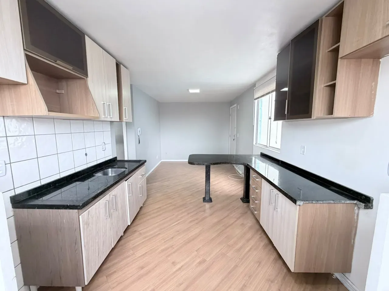 Wood or laminate floors in a 2-bedroom apartment, 42 m²