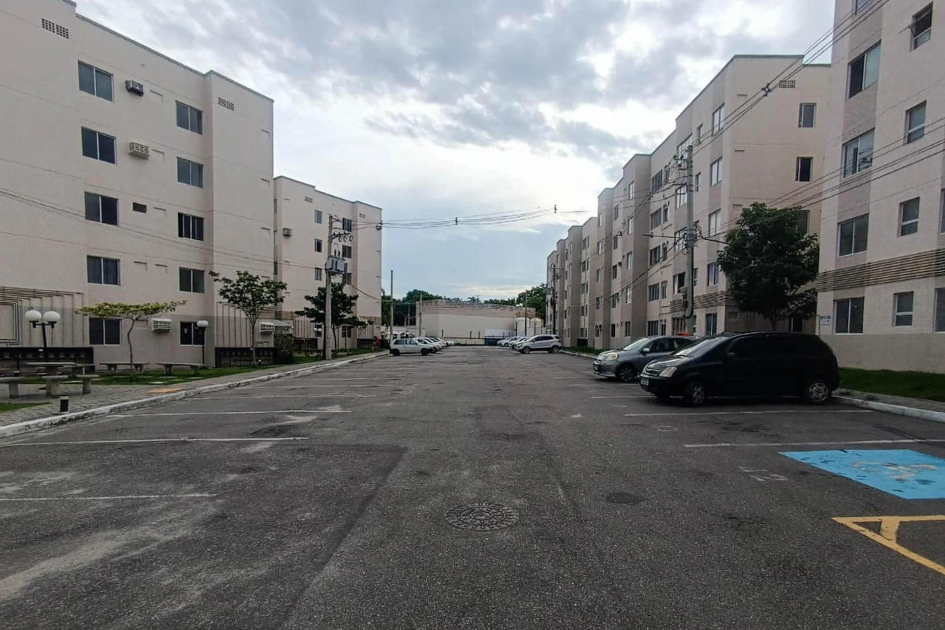 2-bedroom apartment with 1 bathroom, no parking — photo 27