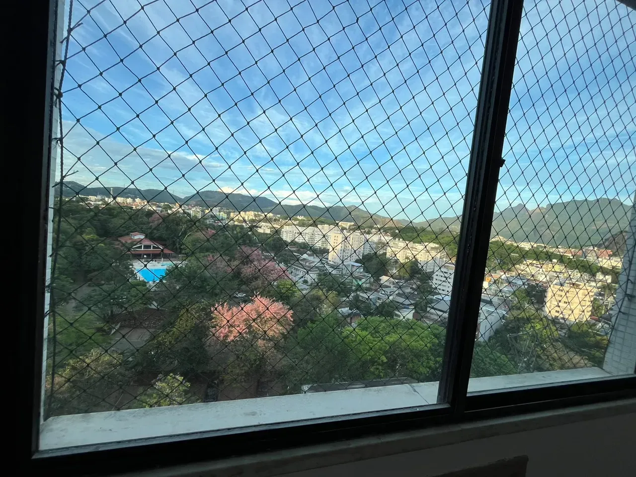 Apartment on the 10th floor with wood or laminate floors — photo 12