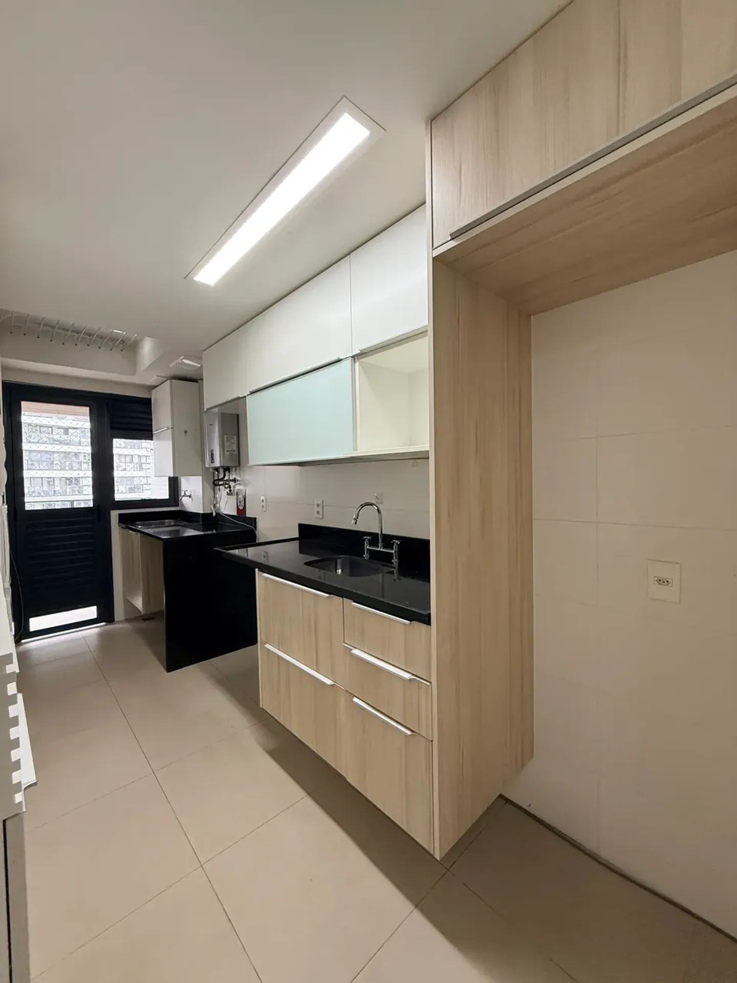 Квартира на 9-м этаже с гардеробной — photo 2