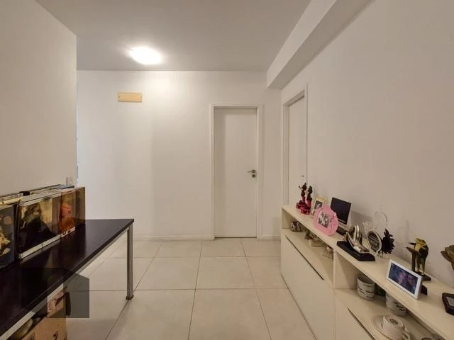 Apartment with 4 bedrooms and 4 bathrooms — photo 30
