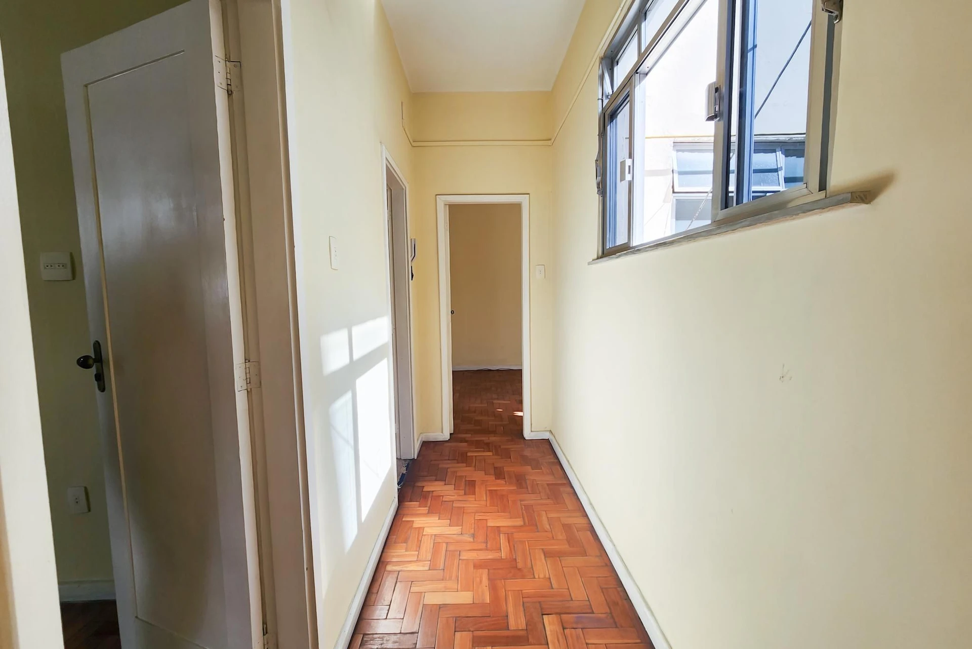 Apartment with balcony, 2 bedrooms and 2 bathrooms — photo 23