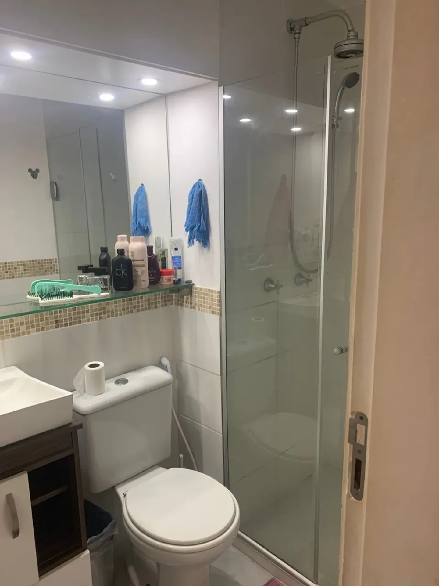 Apartamento mobiliado com 2 quartos e 1 banheiro — photo 4