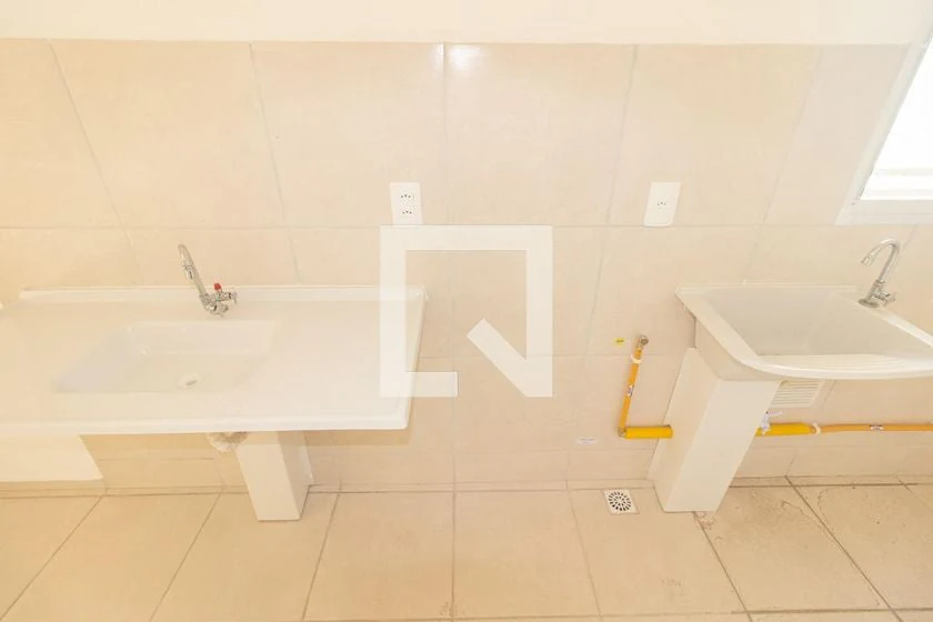 Apartamento para alugar semimobiliado com 2 quartos e 1 vaga — photo 3