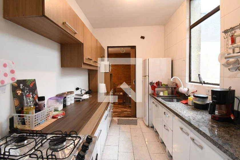 3-bedroom apartment with a bathtub in Curitiba — photo 6