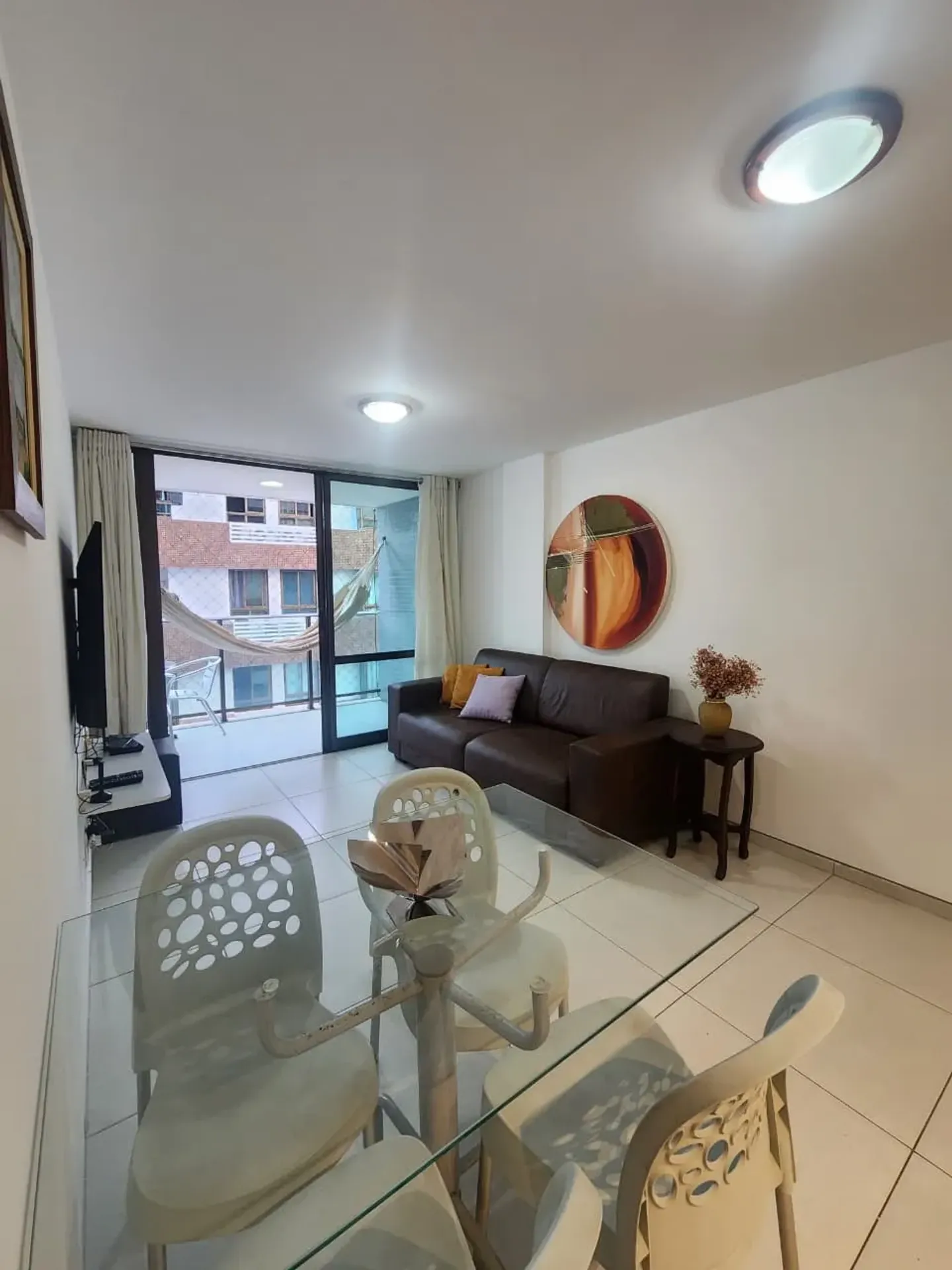 Furnished 2-bedroom apartment with city view — photo 18