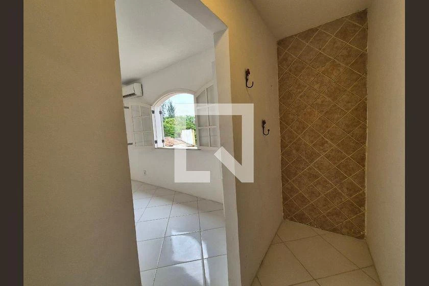600 m² house with a washing machine and a home office — photo 39