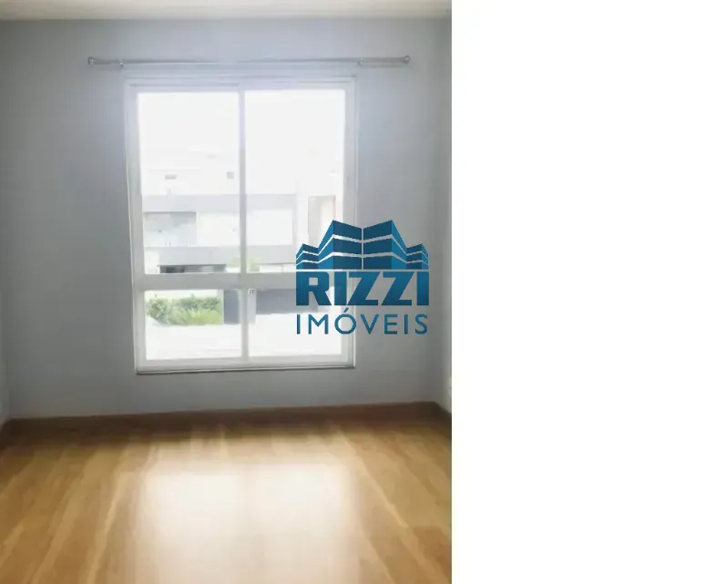 House with 4 bedrooms and a balcony with a built-in grill — photo 13