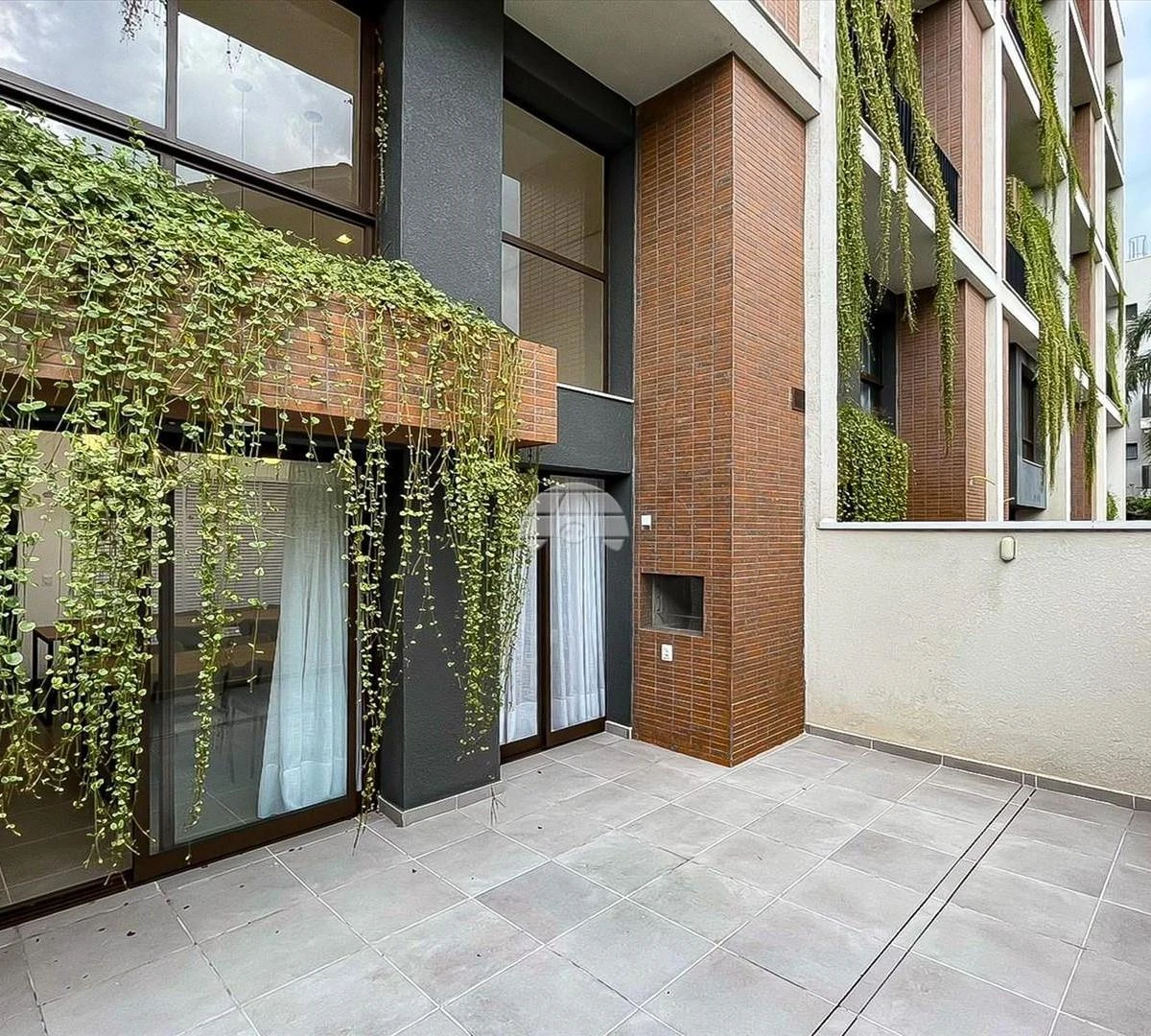 Furnished apartment, 31 m², with floor-to-ceiling windows — photo 19