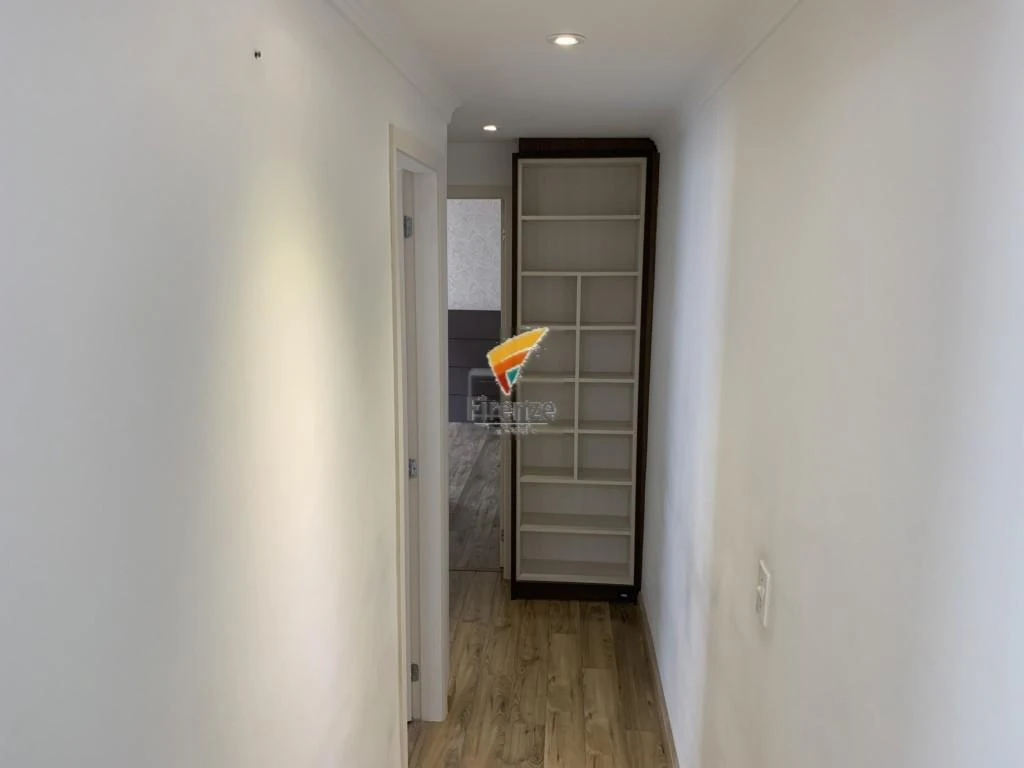 Wood or laminate floors in a 2-bedroom apartment, 57 m² — photo 3