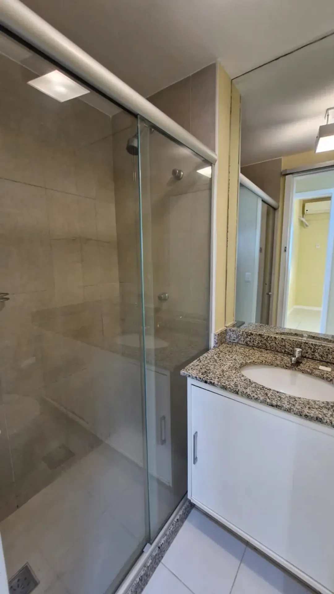 Apartment, 68 m², with a glass-enclosed balcony — photo 60
