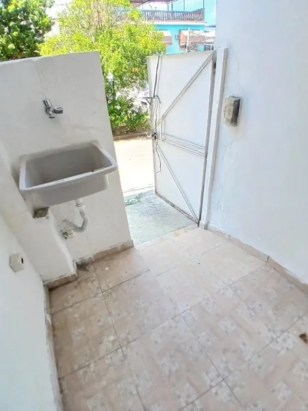 Unfurnished house with 1 bedroom and separate kitchen — photo 6