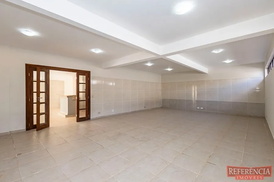 Condo house with 3 bedrooms and a closed kitchen — photo 46