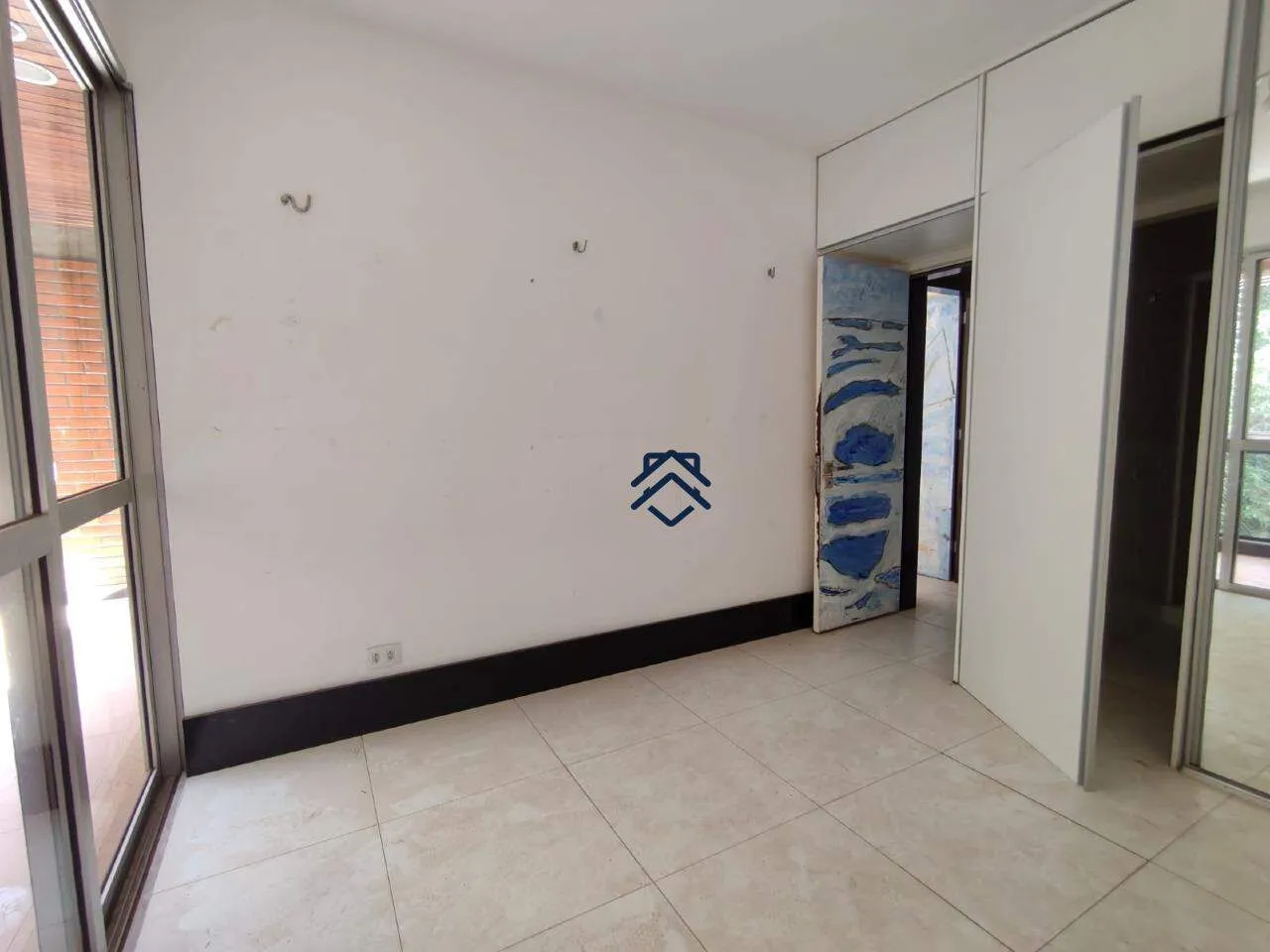 Apartment with 3 bedrooms, 4 baths and 160 m² — photo 4