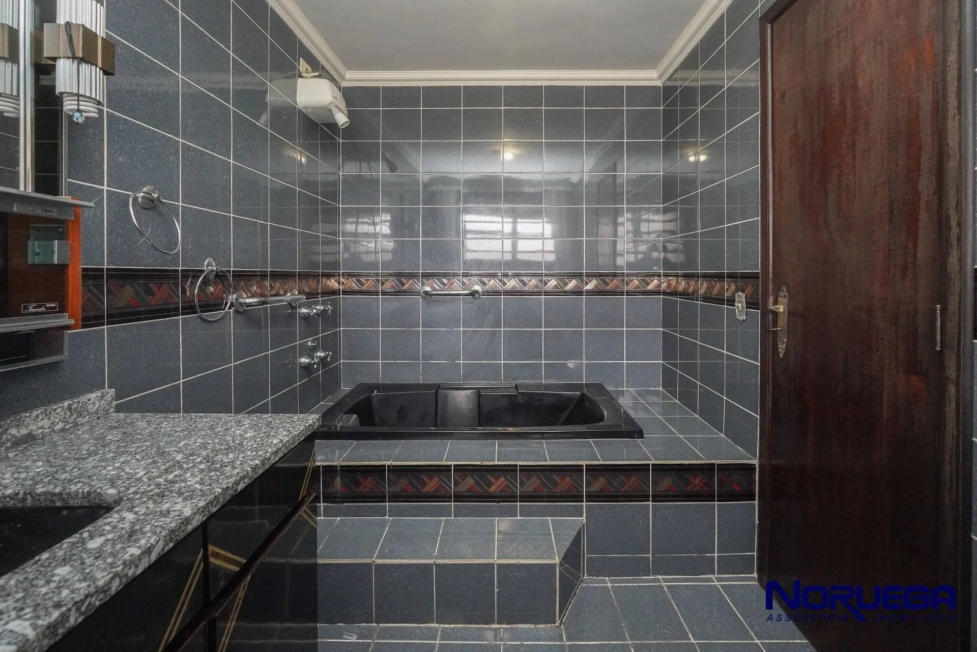 Ванна и 2 спальни: дом 140 м² — photo 9
