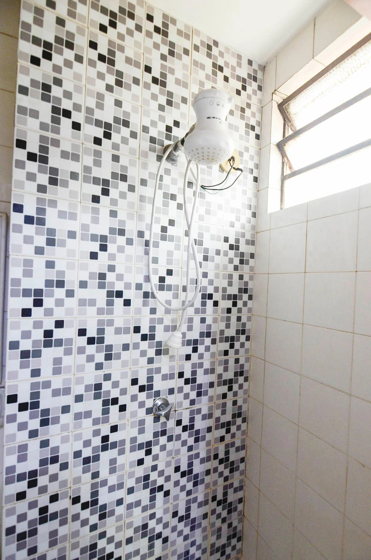 Unfurnished apartment with 2 bedrooms and a balcony — photo 4
