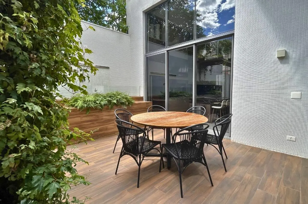 Furnished apartment with 3 en-suite bedrooms and 3 parking — photo 25