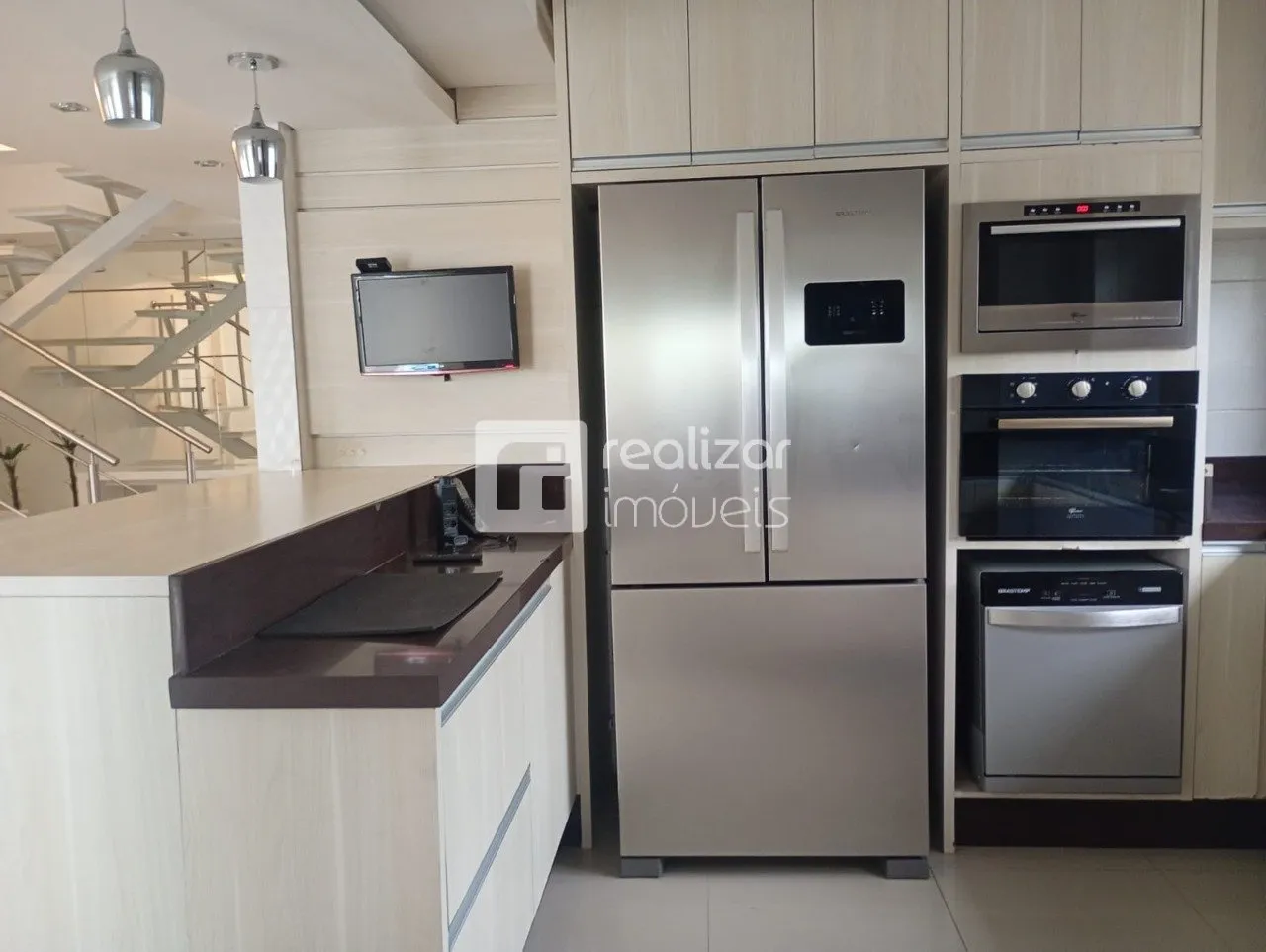 200 m² house with a private pool and a dishwasher — photo 10