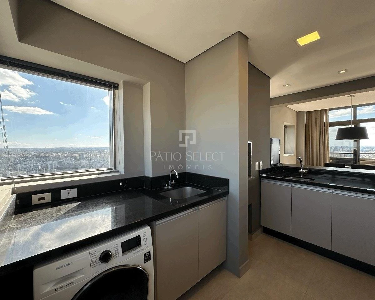 2-bedroom apartment with a bathtub in Curitiba — photo 17