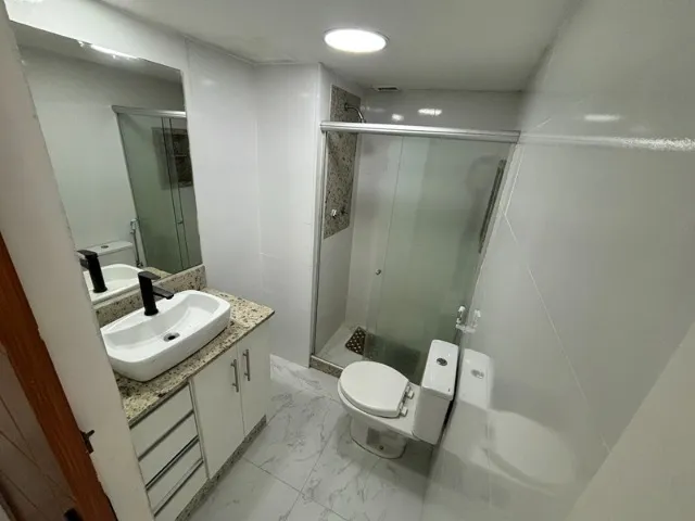 Glass-enclosed balcony in a 3-bedroom apartment, 94 m² — photo 5