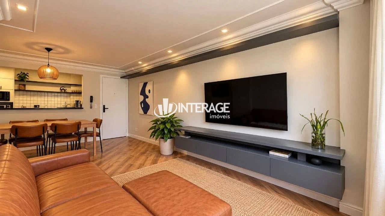 2-bedroom apartment with a private pool in Curitiba