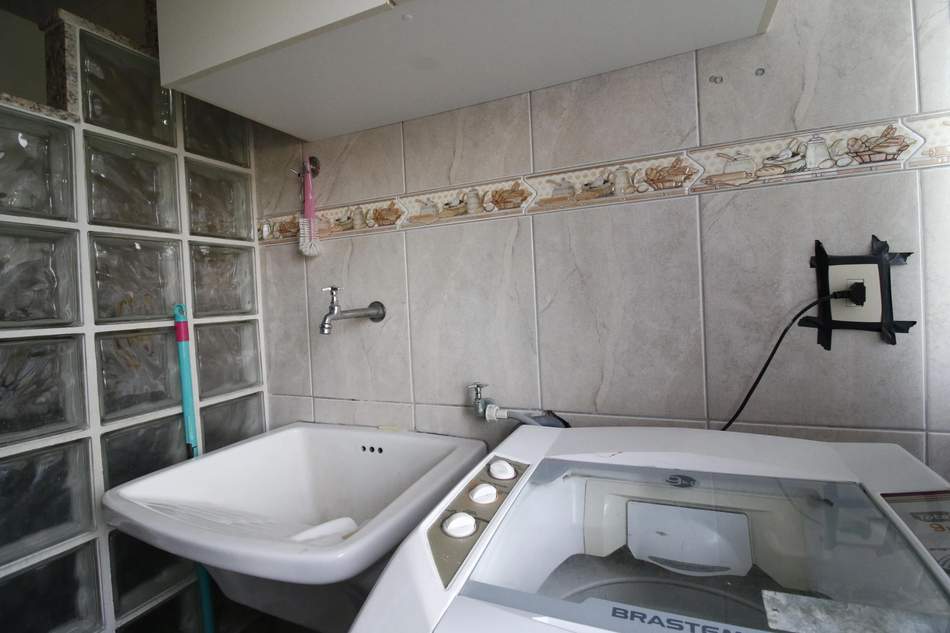 2-bedroom apartment in a building with a pool — photo 21