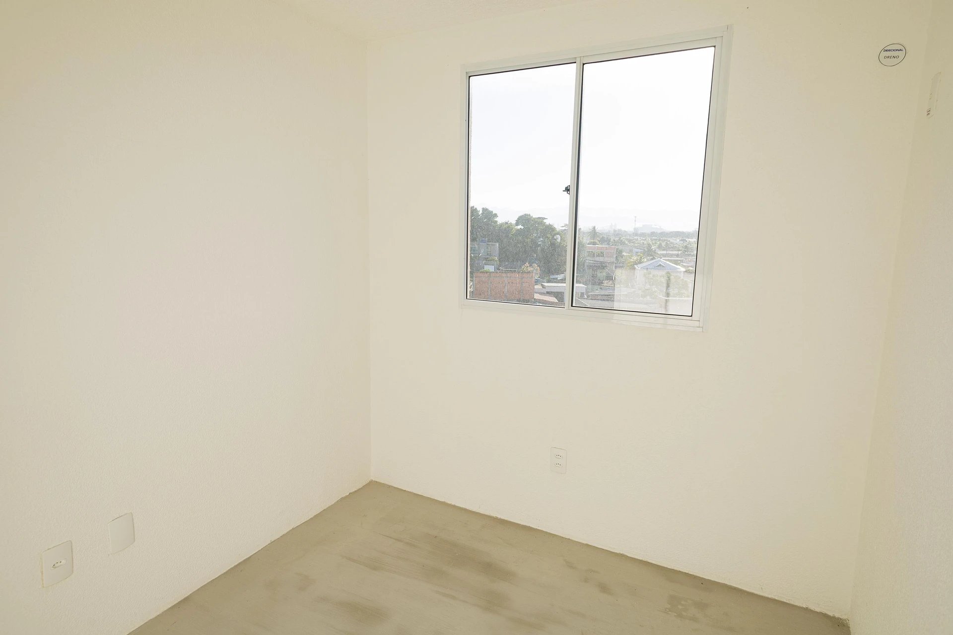 Apartment with 2 bedrooms and a glass-enclosed shower — photo 15
