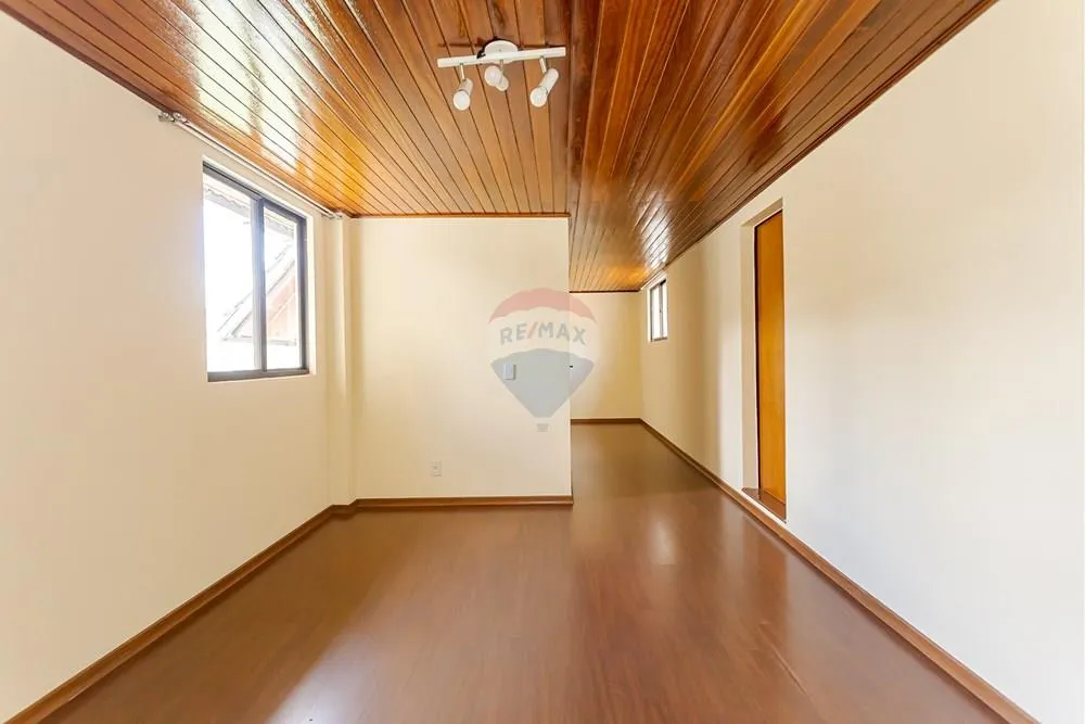 3-bedroom house 247 m² with pets allowed — photo 19