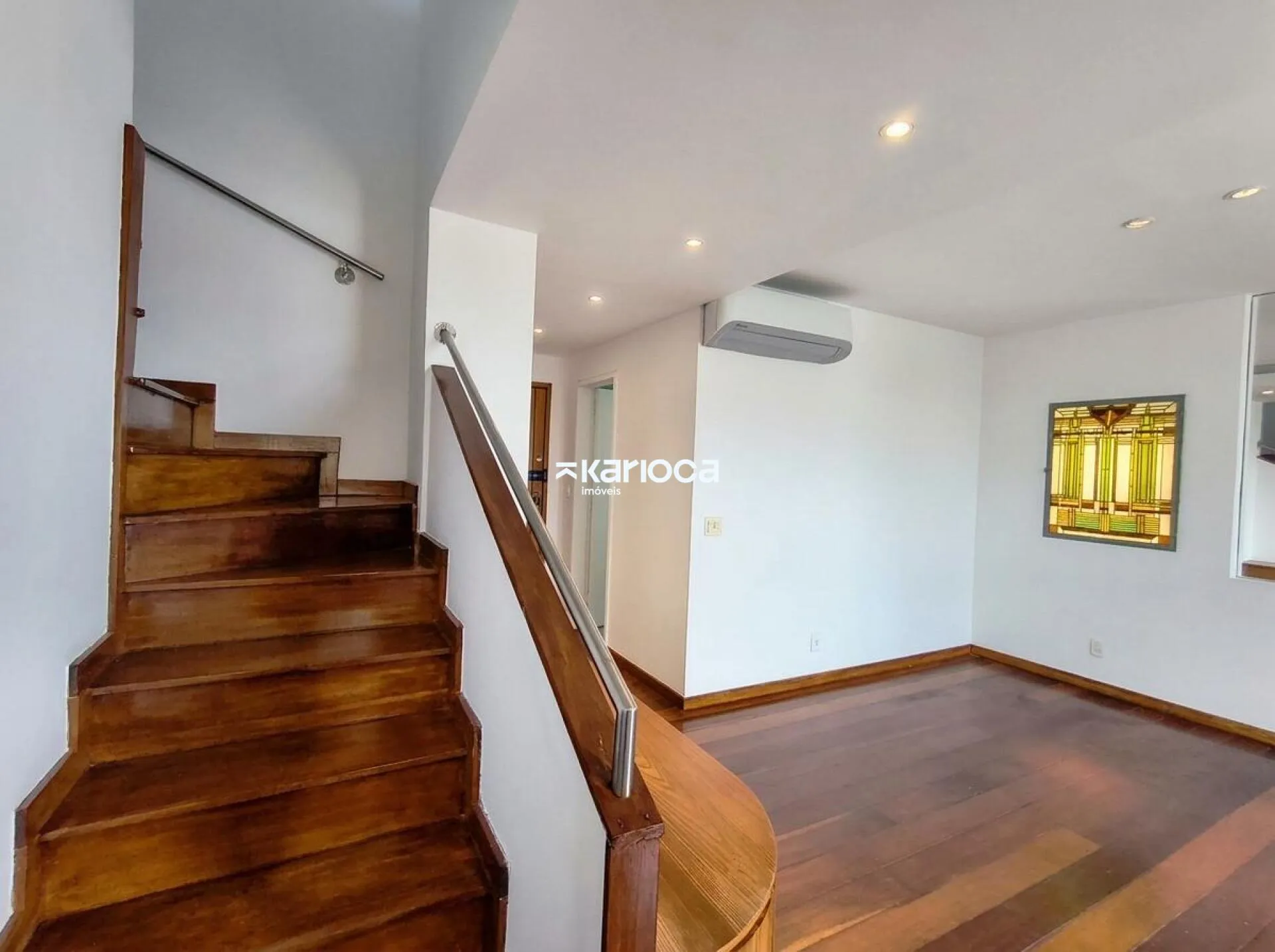 Duplex penthouse with 2 en-suite bedrooms and floor-to-ceiling windows — photo 29