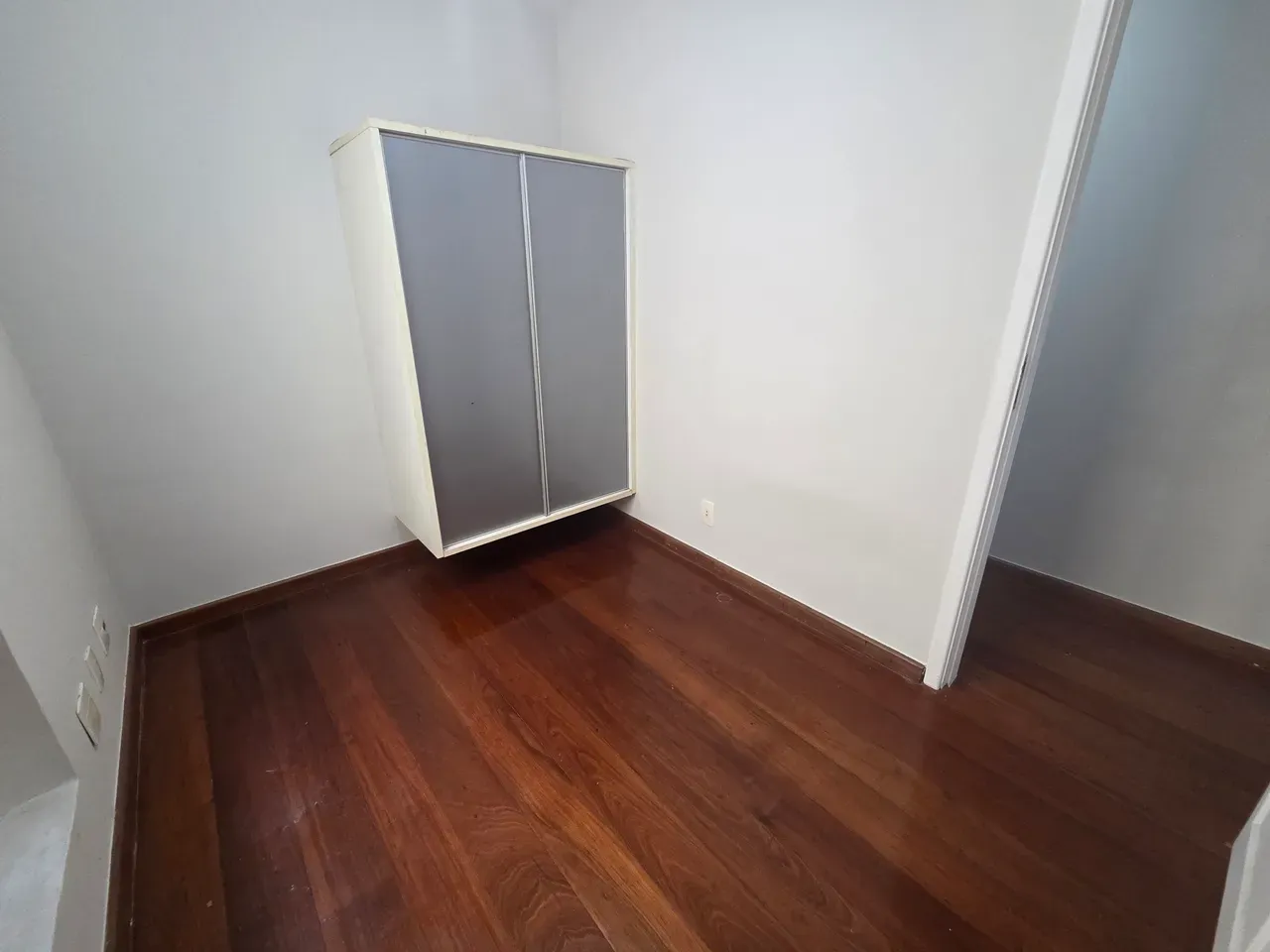 5-bedroom apartment in a building with a sauna — photo 26