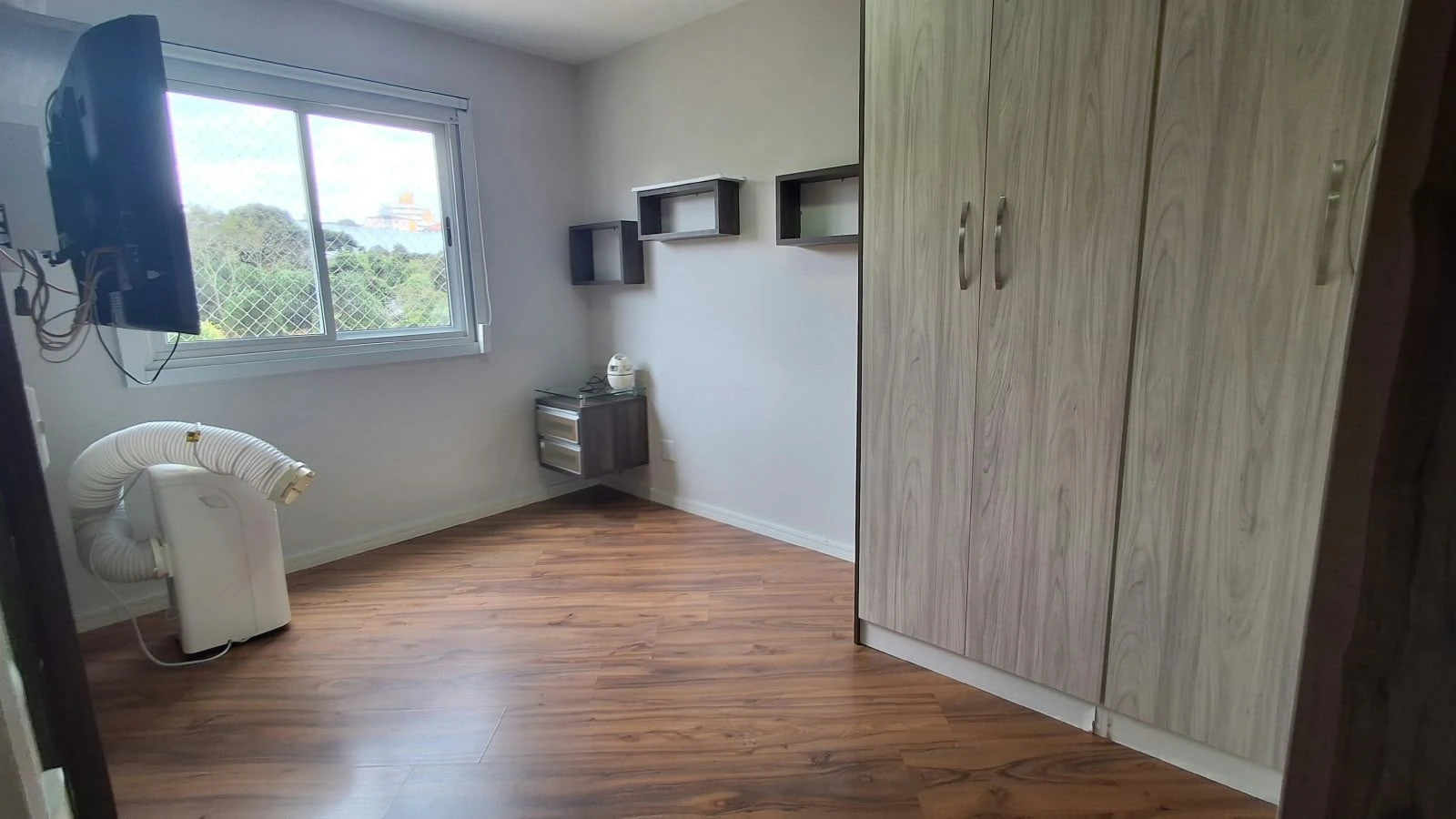 2-bedroom apartment with a home office in Curitiba — photo 21