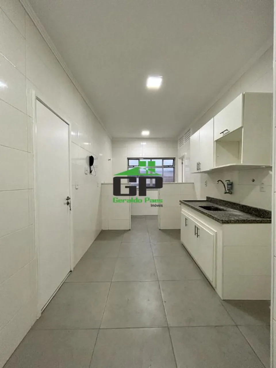Apartamento de 2 quartos e 84 m² com varanda e lavanderia — photo 2
