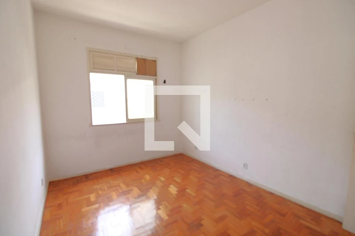 House with no parking, 2 bedrooms and 1 bathroom — photo 22