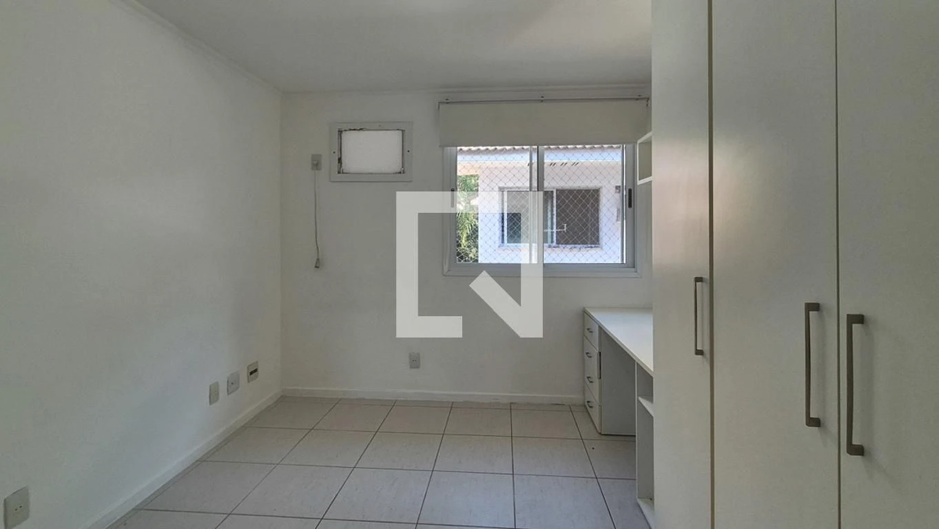Casa de 4 dormitorios con balcón y 3 plazas de parking — photo 65